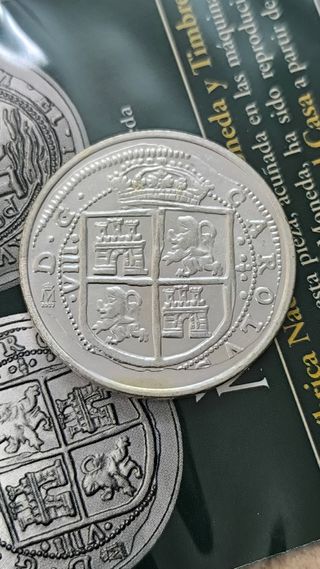 Moneda 8 reales 1668 Carlos II