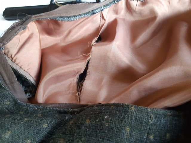 Conjunto de mujer, falda y chaqueta