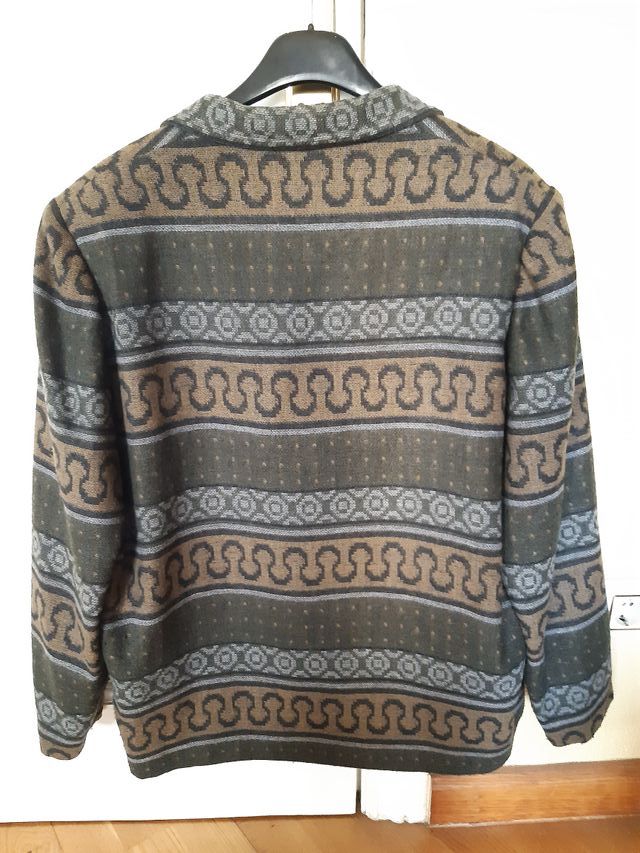 Conjunto de mujer, falda y chaqueta