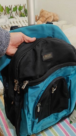 Mochila aventura grand. Con ruedas.Perfecto estado