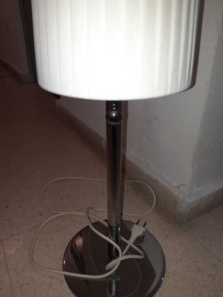 LÁMPARA DE MESA