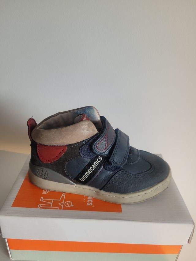 Bota biomecanics talla 27