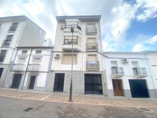 PISO + LOCAL COMERCIAL EN JARAÍZ DE LA VERA