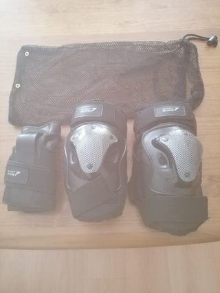 Patins Rollerblade. Caneleiras Sport Zone.