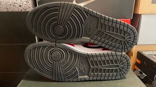 Jordan 1 mid Chicago