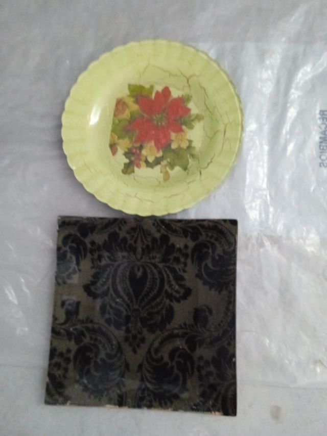 Platos decorativos decorados a mano