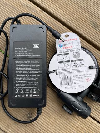 Cargador para bici eléctrica 48V2.0A