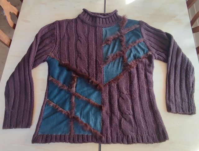 Maglione con inserti in pelo