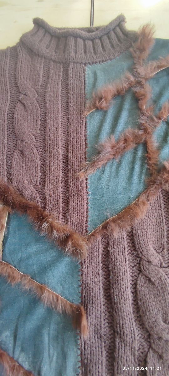 Maglione con inserti in pelo