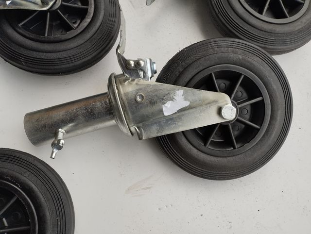 Ruedas de andamio nuevas