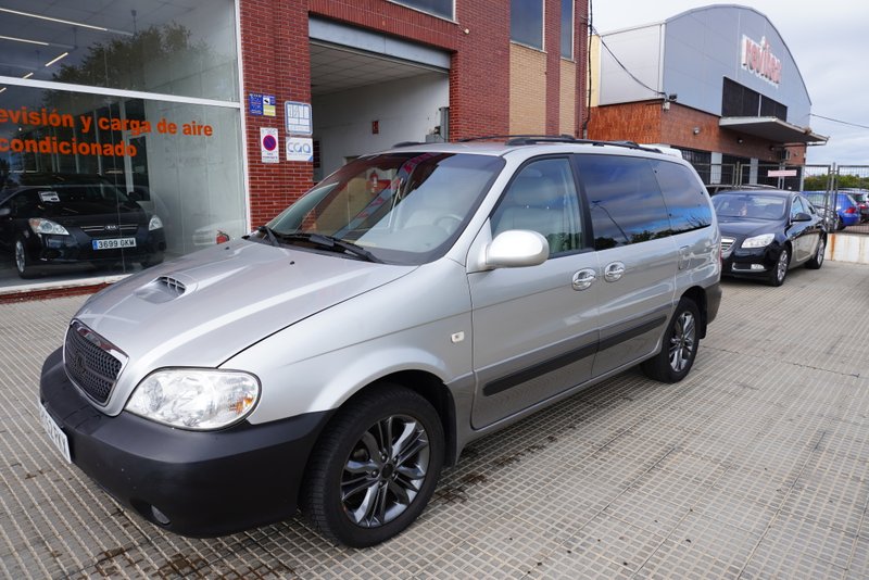 KIA Carnival 2007 - foto 1