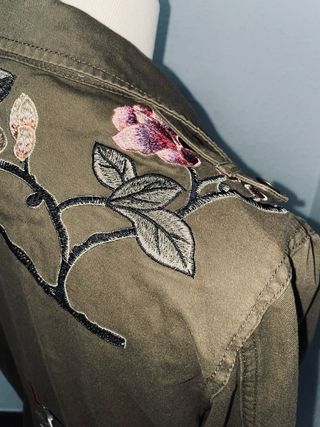 Chaqueta estilo militar