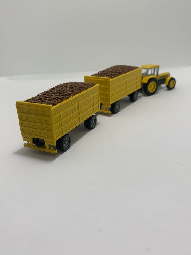 Tractor com reboques Wiking 1/87