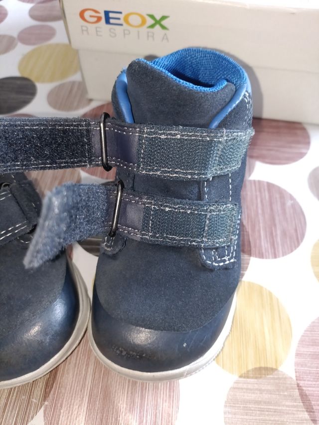Bota niño Geox.
