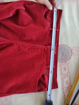 Pantalón pana fina rojo
