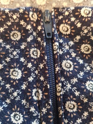 Vestido corto azul marino floral