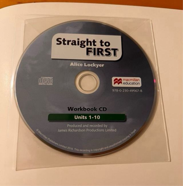 Straight to first workbook without answers inglese