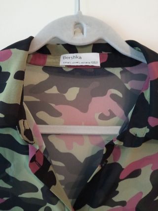 Blusa estampado militar 