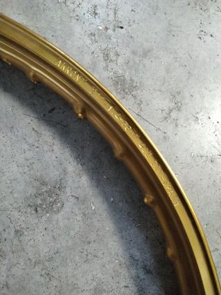 Llanta aluminio dorada Derbi