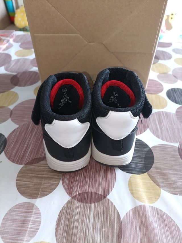 Zapatillas deportiva niño