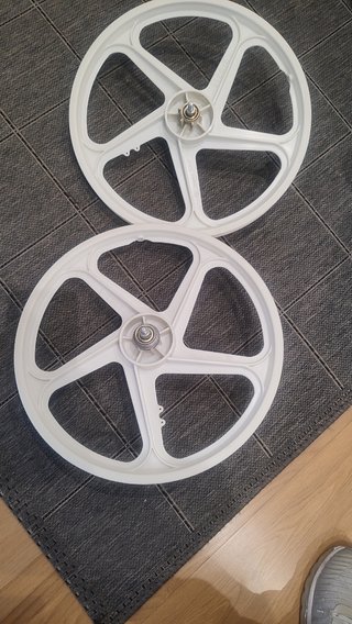 BICICLETAS Y MATERIAL BMX ANTIGUAS