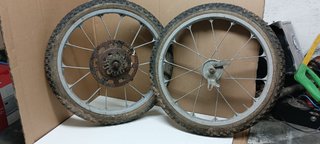 BICICLETAS Y MATERIAL BMX ANTIGUAS