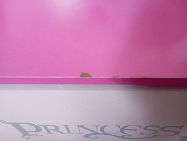 Banco, baul infantil y escritorio