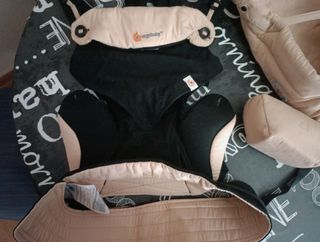 Mochila portabebés ergobaby + regalo