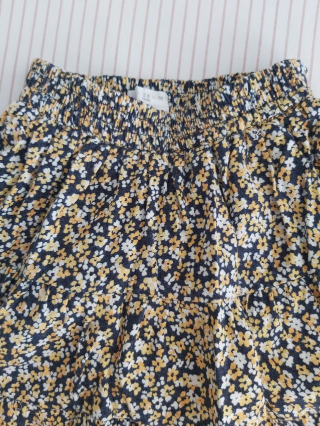 Falda de flores de Zara kids