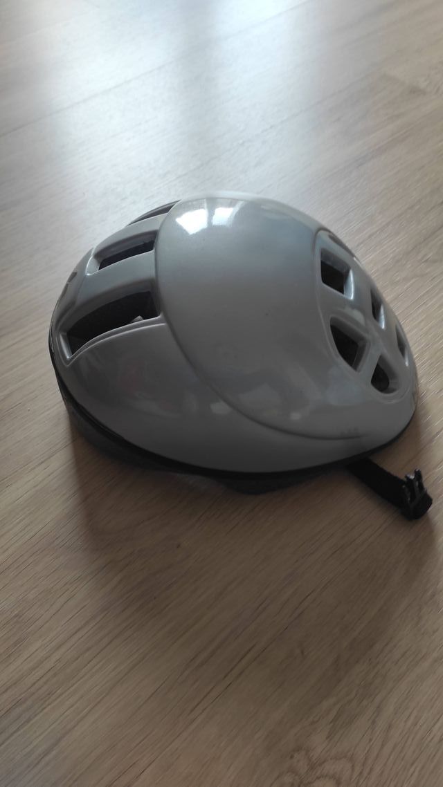 Casco Urbano para Patinete Eléctrico y Bicicleta