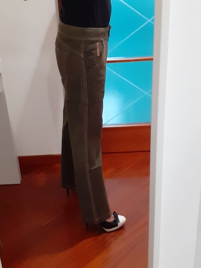 Pantaloni donna