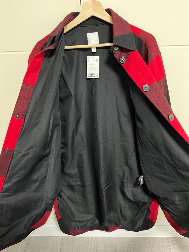 Abrigo de cuadros H&M