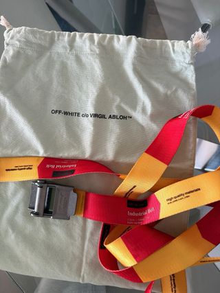 Off white contirron