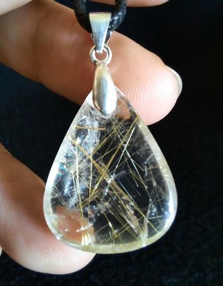 Colgante de Cuarzo con Rutilo y Plata.