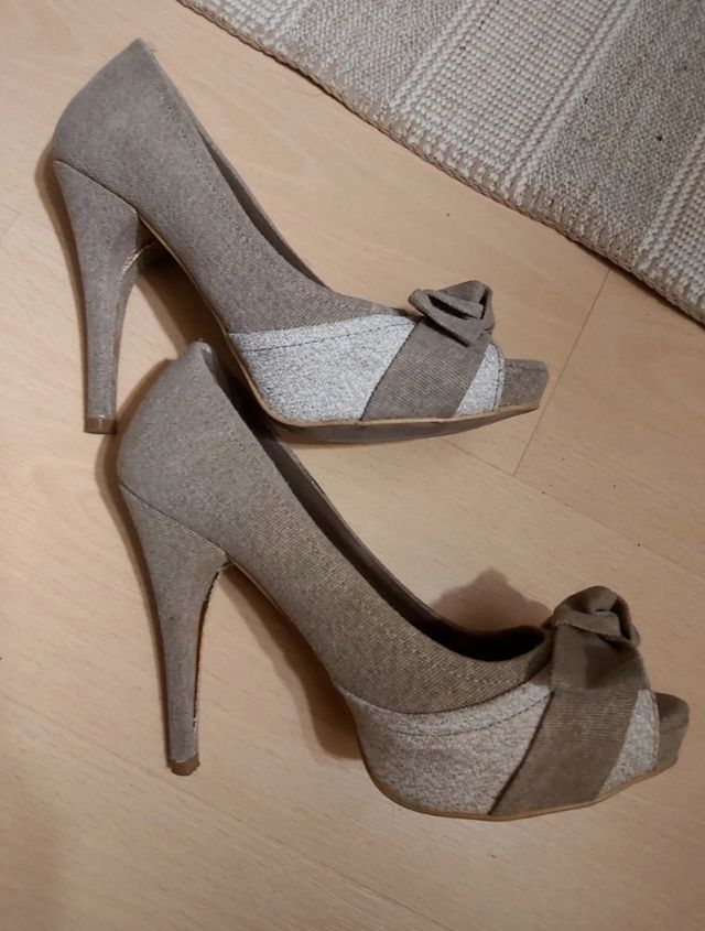 Zapatos de plataforma beige