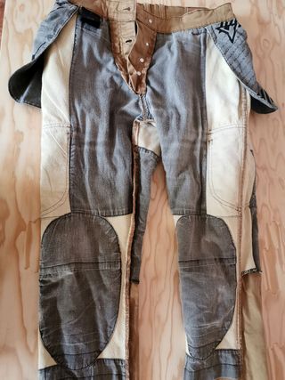 PANTALONES MOTO KEVLAR + RODILLERAS + CADERAS