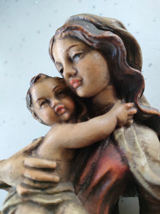 Madonna col Bambino in legno h 25 cm