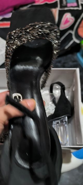 Zapatos de fiesta tacón forma de este