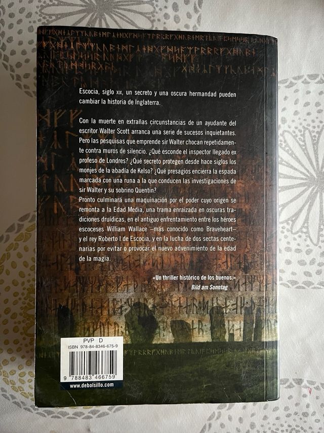 Trece runas (BEST SELLER) (Spanish Edition)