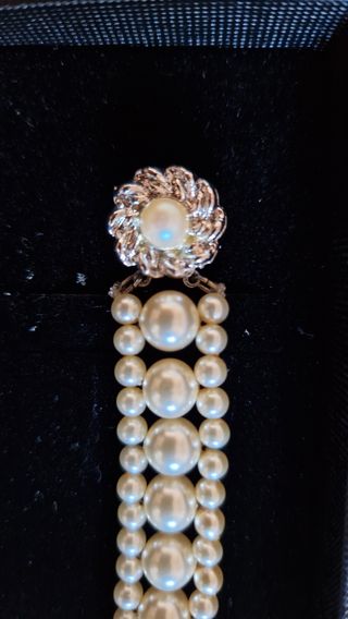 Pulsera de perlas (imitación). Contorno 18 cm