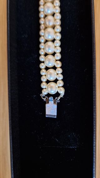Pulsera de perlas (imitación). Contorno 18 cm