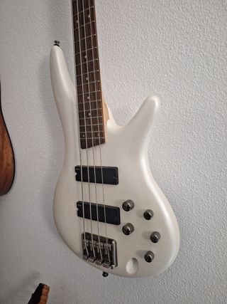 Bajo Ibanez SR-300E pasivo PW