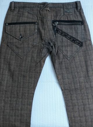 Elegante y juvenil pantalón Billabong