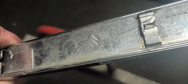 Cejilla pestaña maletero citroen c5