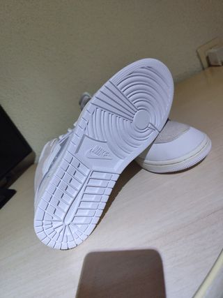 Jordan 1 mid, talla 43