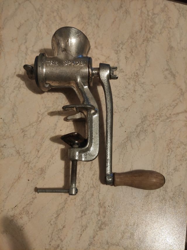 Tritacarne Tre Spade