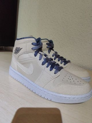 Nike Air Jordan 1 mid , talla 40,5