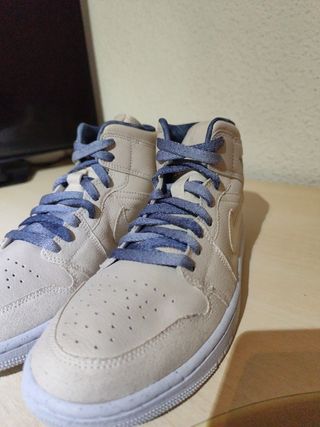 Nike Air Jordan 1 mid , talla 40,5