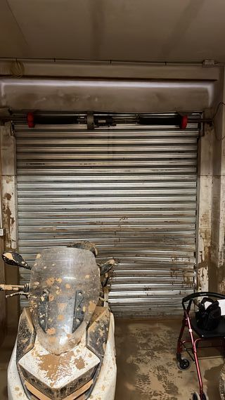 Reparación de persianas tras la DANA en Valencia