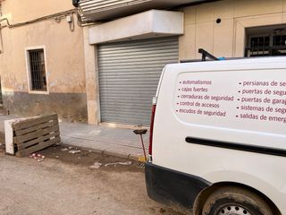 Reparación de persianas tras la DANA en Valencia